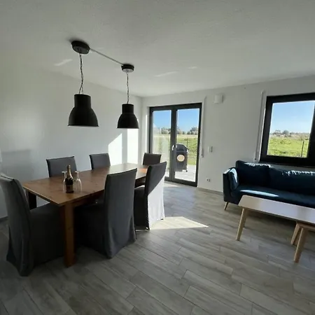 Wildrose 4 D * Kuehlungsborn